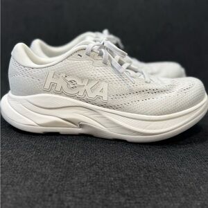 Hoka One One Light Gray Rincon 4 Running shoes 7.5 D Wide